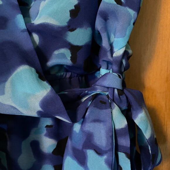 Cleo Petites Wrap Blue Dress with cap sleeve - Picture 4 of 8